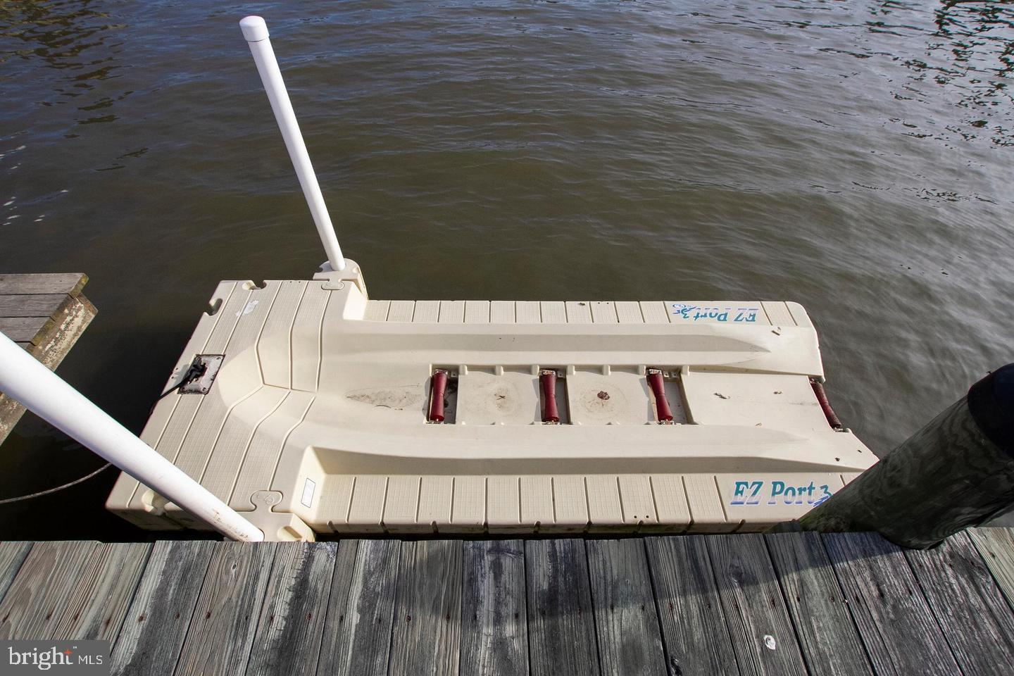 2334 Poplar Road Baltimore, MD 21221 - Photo 62 of 80 Jet ski lift