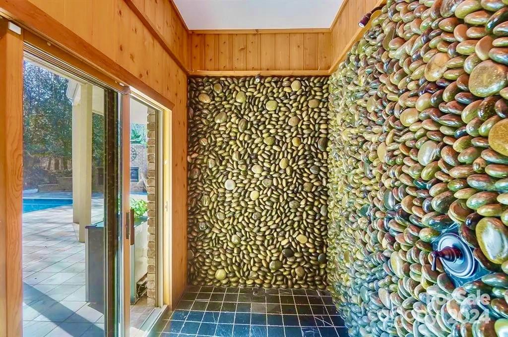 18330 McKee Road Charlotte, NC 28278 - Photo 13 of 34