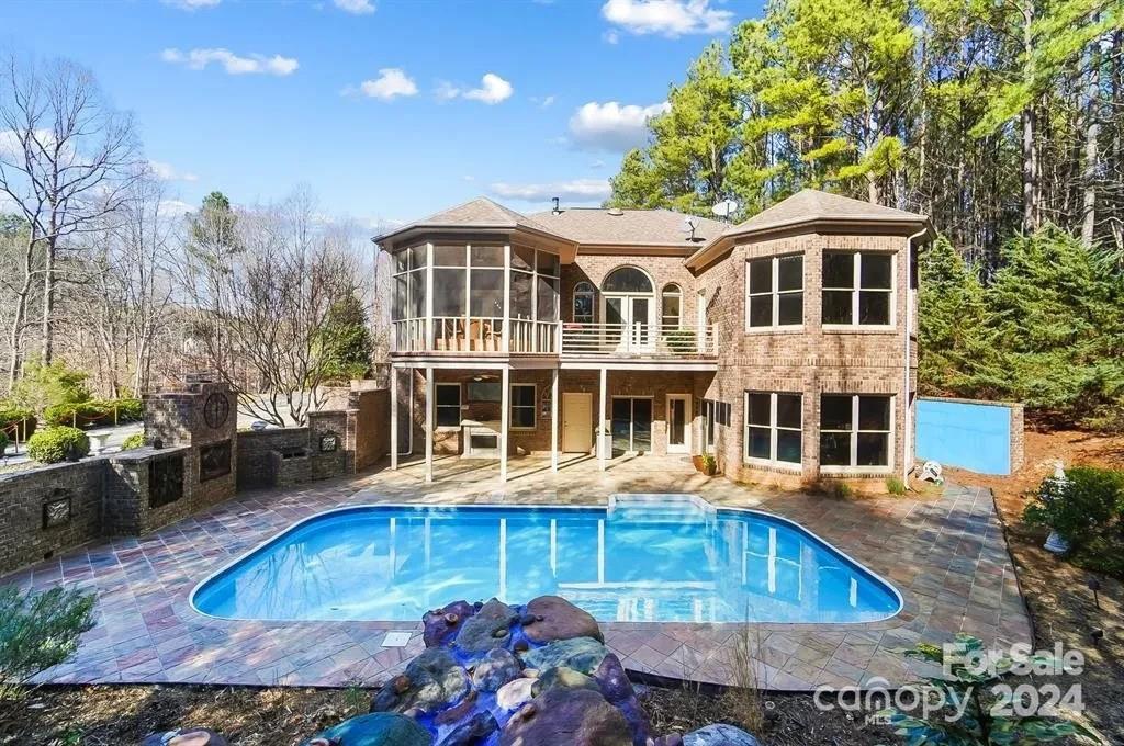 18330 McKee Road Charlotte, NC 28278 - Photo 9 of 34