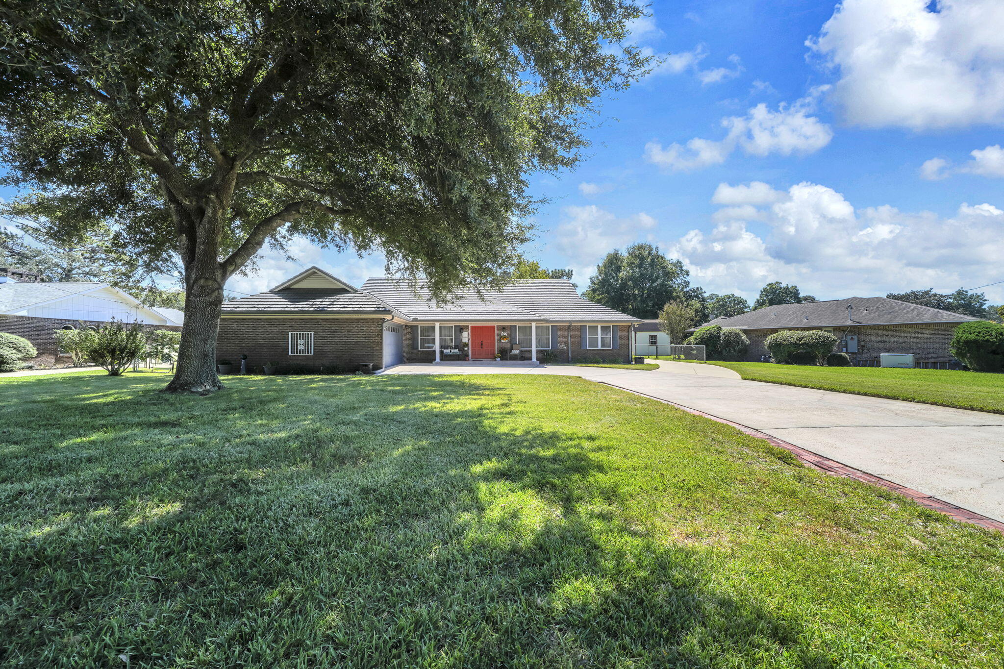 136 Country Club Road Shalimar, FL 32579 - Photo 2 of 83 136 Country Club Rd_Front View
