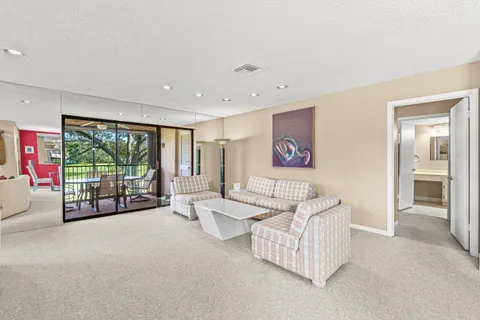 $119,900 | 3 Stratford Drive East, Unit B, Boynton Beach, FL 33436