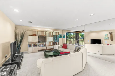 $119,900 | 3 Stratford Drive East, Unit B, Boynton Beach, FL 33436