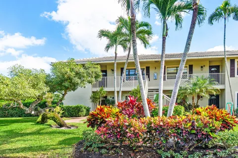 $119,900 | 3 Stratford Drive East, Unit B, Boynton Beach, FL 33436