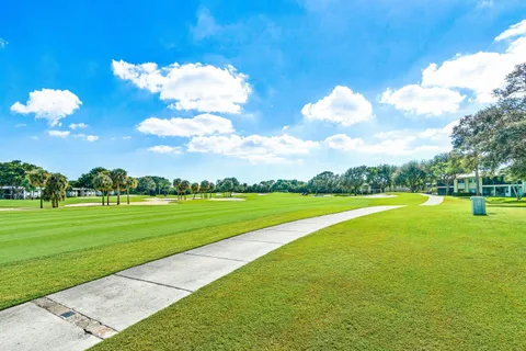 $119,900 | 3 Stratford Drive East, Unit B, Boynton Beach, FL 33436