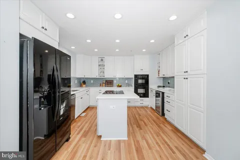 $765,000 | 15814 Glacier Court, Gaithersburg, MD 20878
