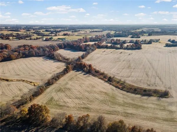 $1,170,000 | State Highway, Carrollton, MO 64633