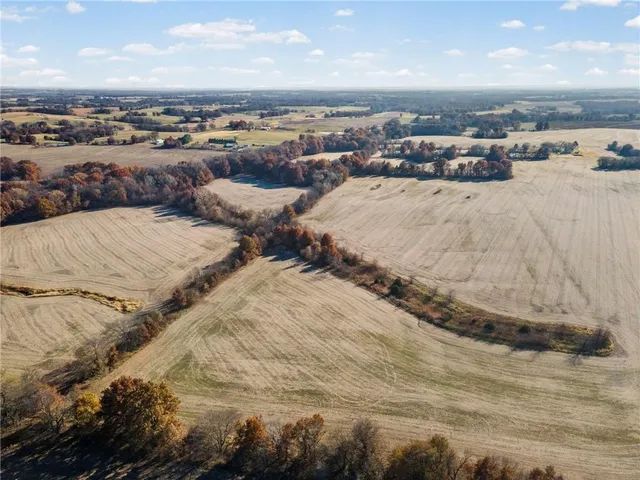 $1,521,000 | State Highway, Carrollton, MO 64633