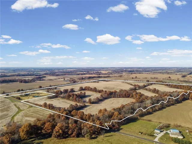 $1,521,000 | State Highway, Carrollton, MO 64633