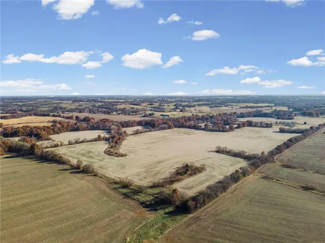 $1,521,000 | State Highway, Carrollton, MO 64633