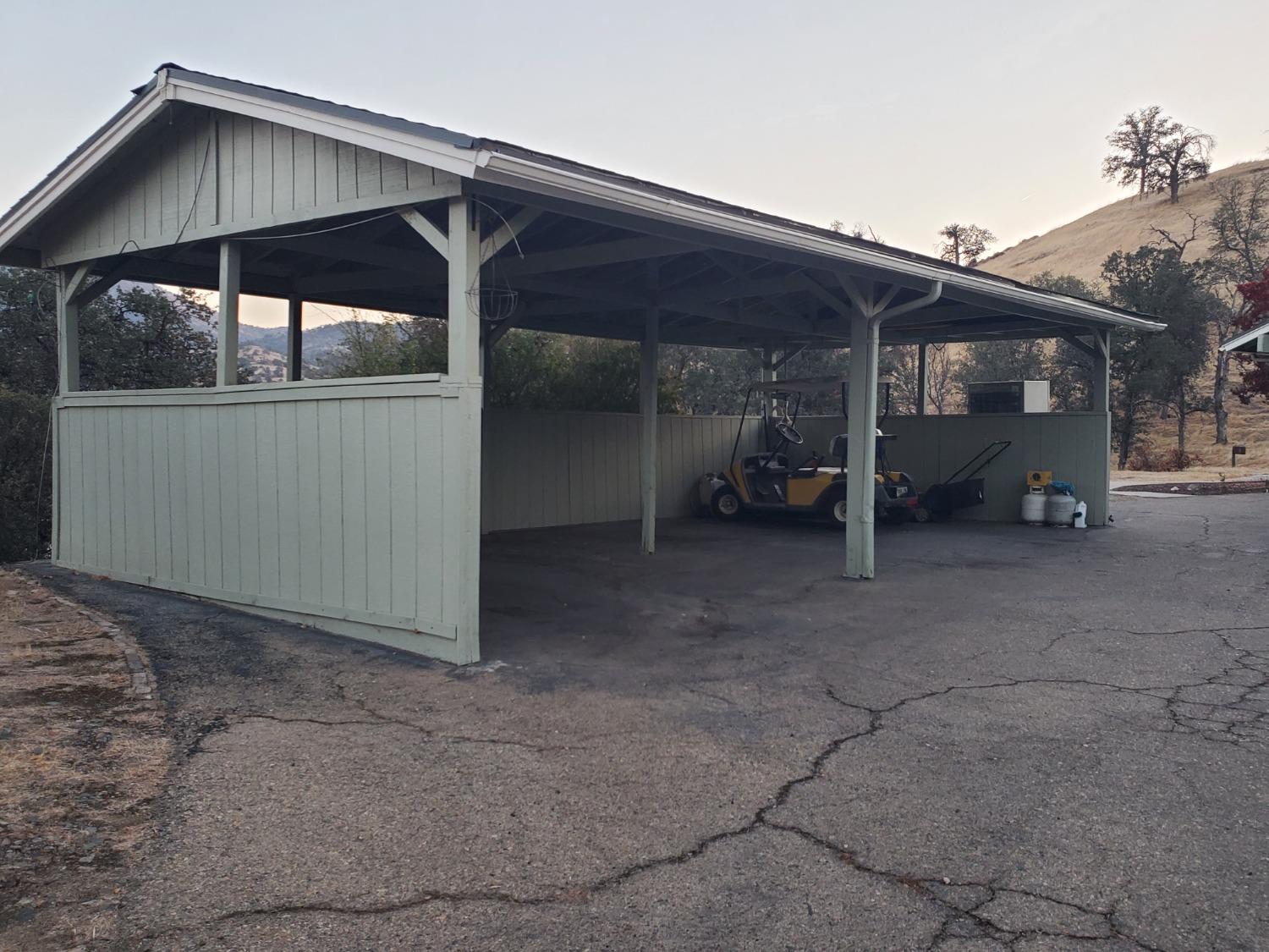 6359 Big Oak Road Sanger, CA 93657 - Photo 10 of 38 Gallery Image 10