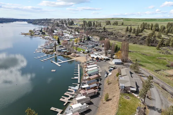 $249,999 | 18617 West Williams Lake Road, Unit 10, Cheney, WA 99004