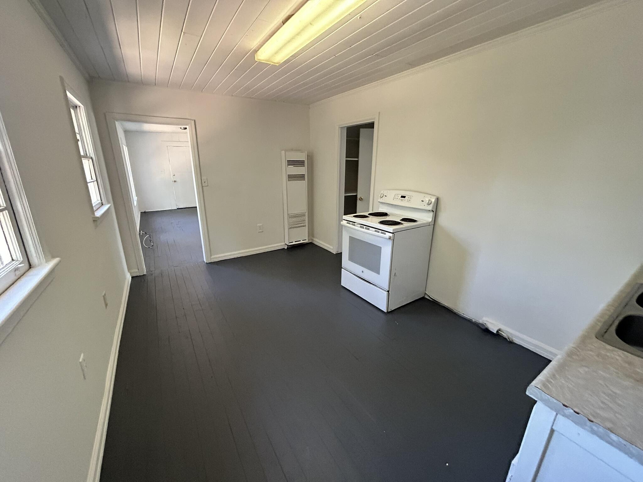 209 Griffith Avenue East Crestview, FL 32539 - Photo 9 of 12 IMG_1945