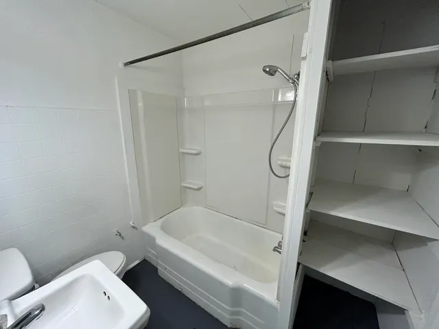 $850 | 209 Griffith Avenue East, Crestview, FL 32539