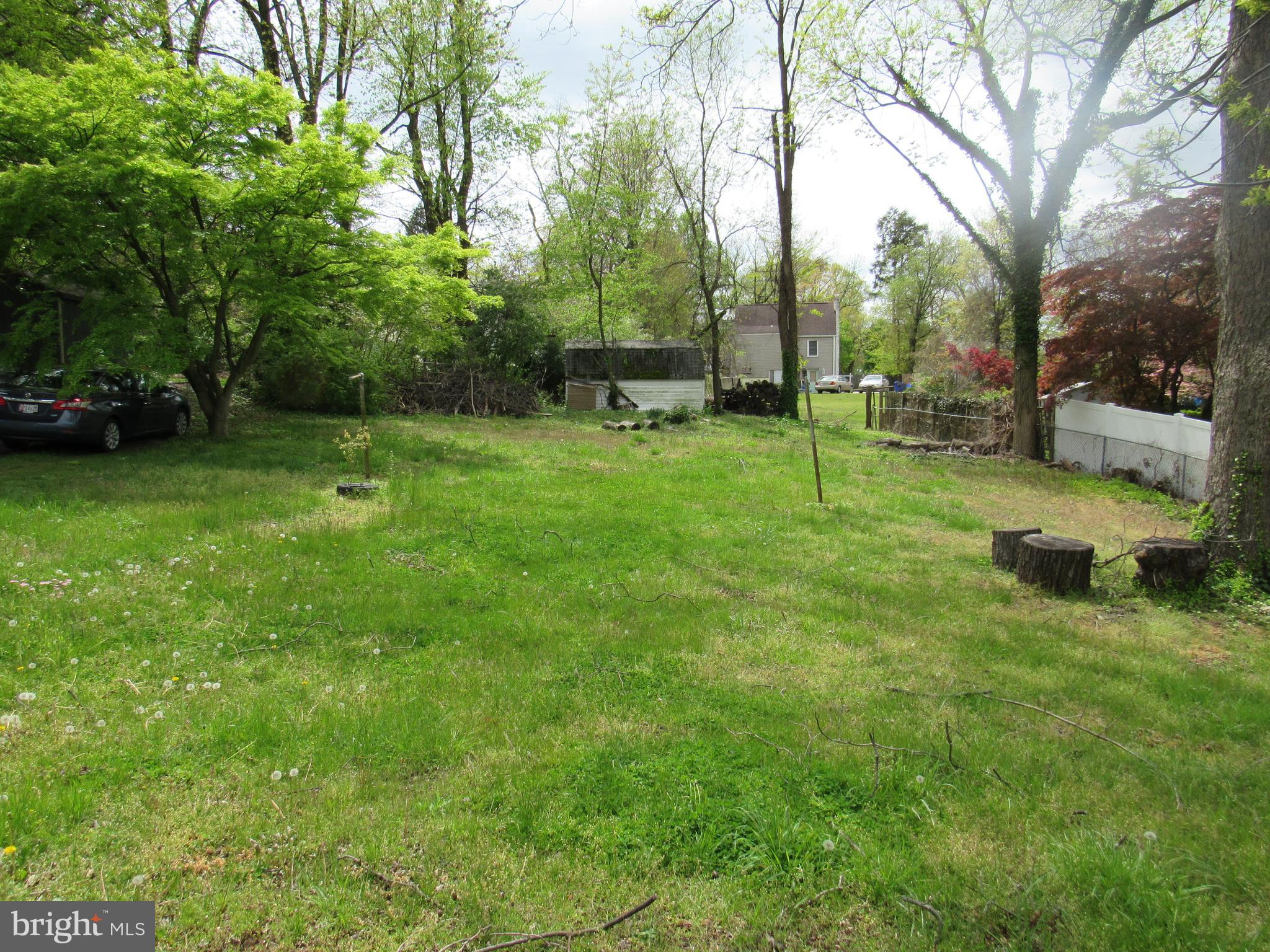 11512 Veirs Mill Road Silver Spring, MD 20902 - Photo 6 of 14 Giant backyard.