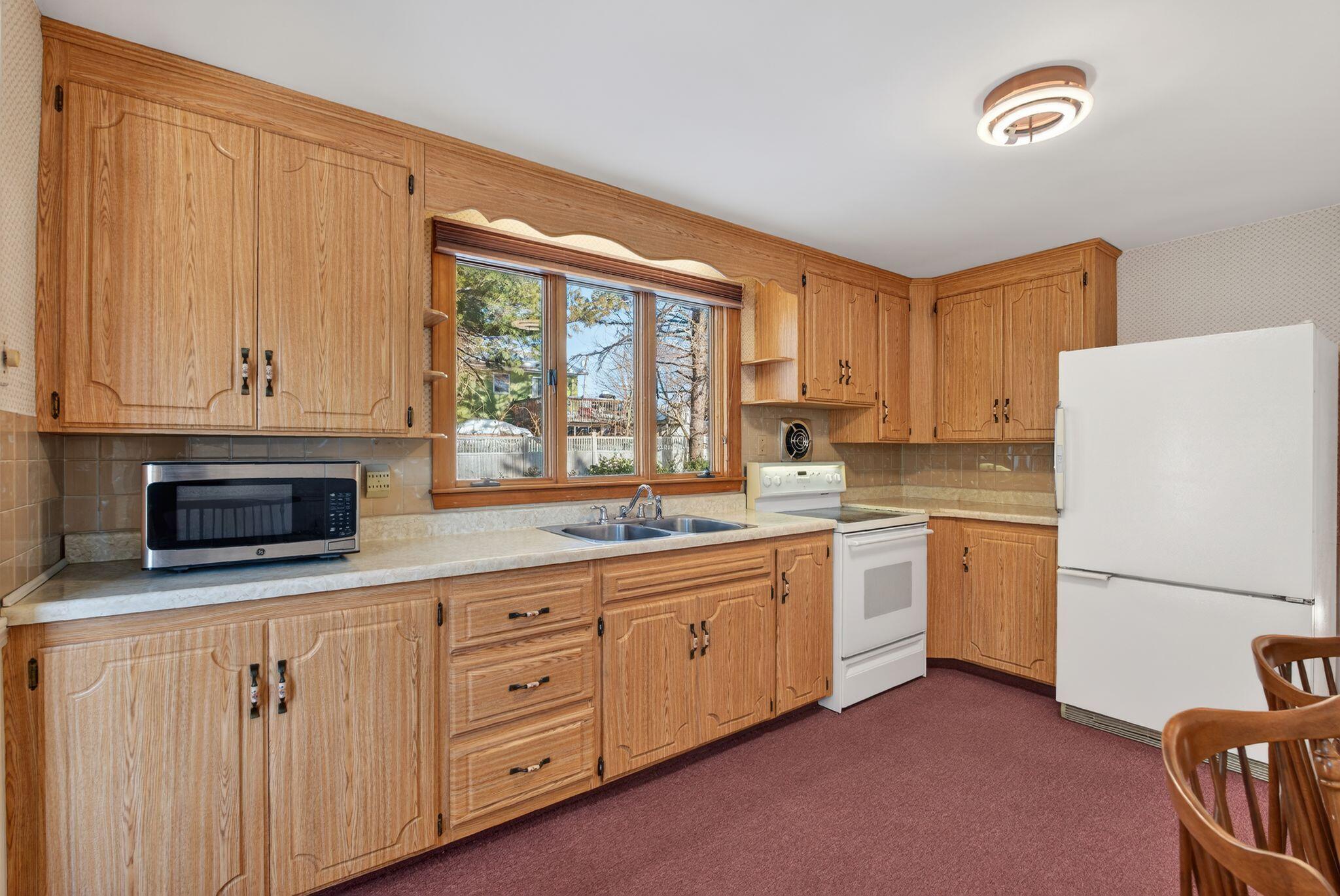 67 Maple Avenue Scarborough, ME 04074 - Photo 20 of 38 kitchen