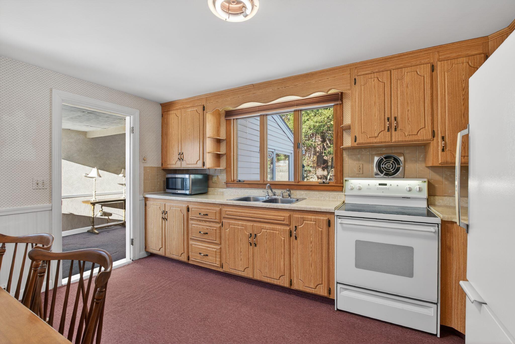 67 Maple Avenue Scarborough, ME 04074 - Photo 21 of 38 kitchen