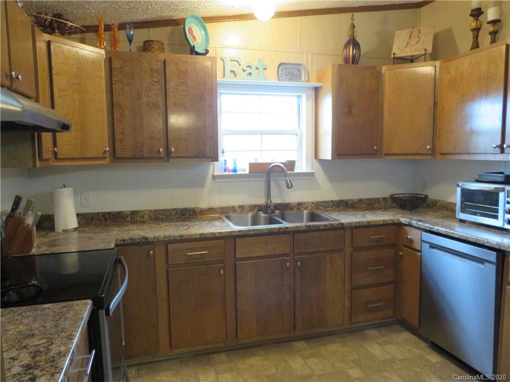 339 Whitaker Road Shelby, NC 28152 - Photo 5 of 18 Gallery Image 5