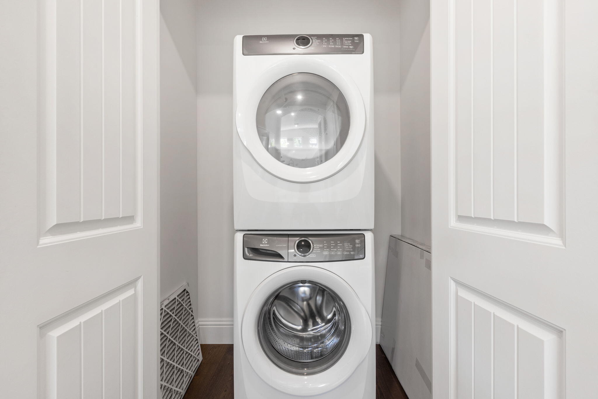 249 Edmor Road West Palm Beach, FL 33405 - Photo 28 of 49 a utility room with dryer and washer