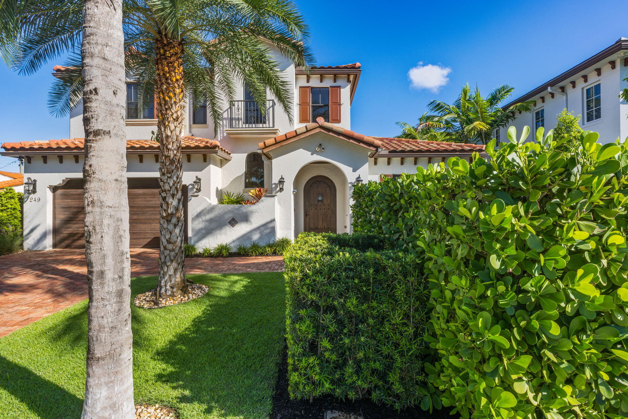 249 Edmor Road West Palm Beach, FL 33405 - Photo 5 of 49 a house view with a outdoor space