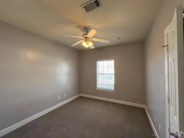 $1,295 | 153 Aspen Square, Unit 23, Denham Springs, LA 70726