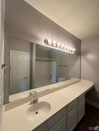 $1,295 | 153 Aspen Square, Unit 23, Denham Springs, LA 70726