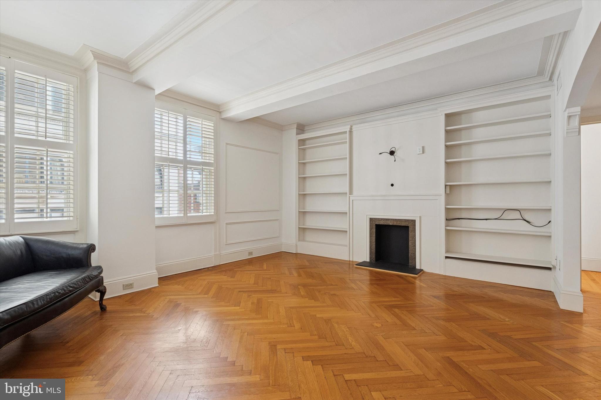 1900-00 Rittenhouse Square, Unit 3C Philadelphia, PA 19103 - Photo 5 of 25 a view of livingroom with furniture and window