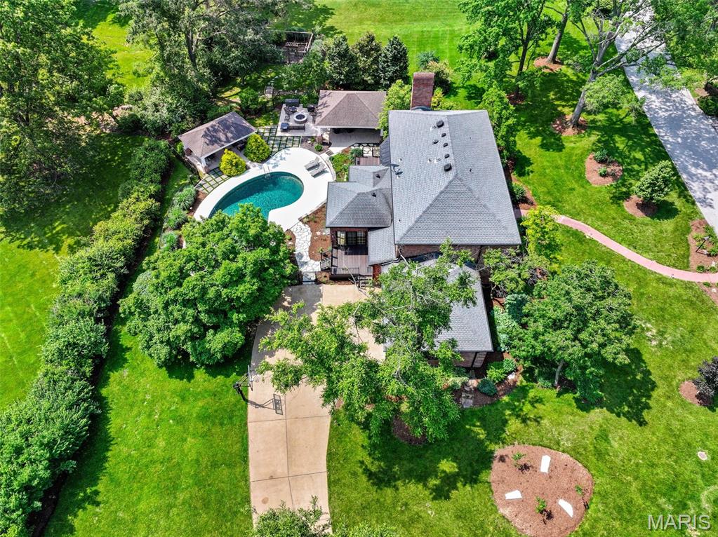 33 Dunleith Drive St. Louis, MO 63124 - Photo 2 of 56