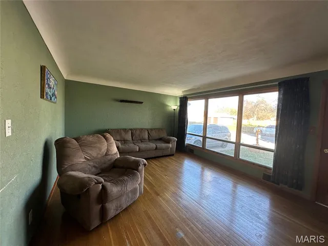 $189,500 | 709 South 7th Street, Owensville, MO 65066