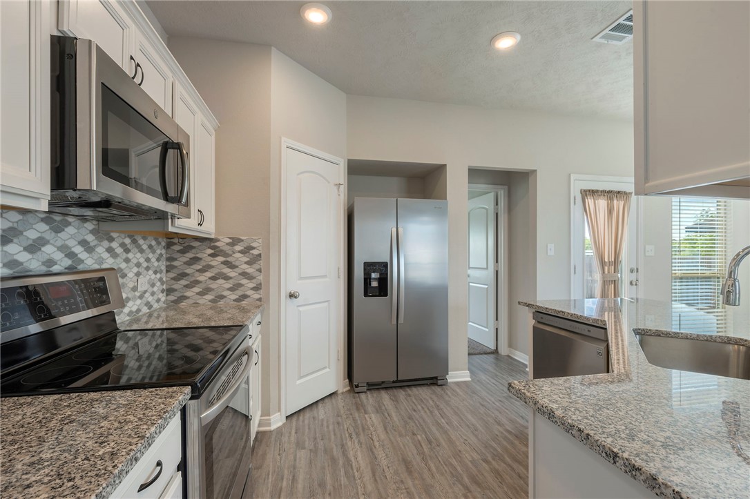 2703 Redcap Street Bryan, TX 77803 - Photo 7 of 16