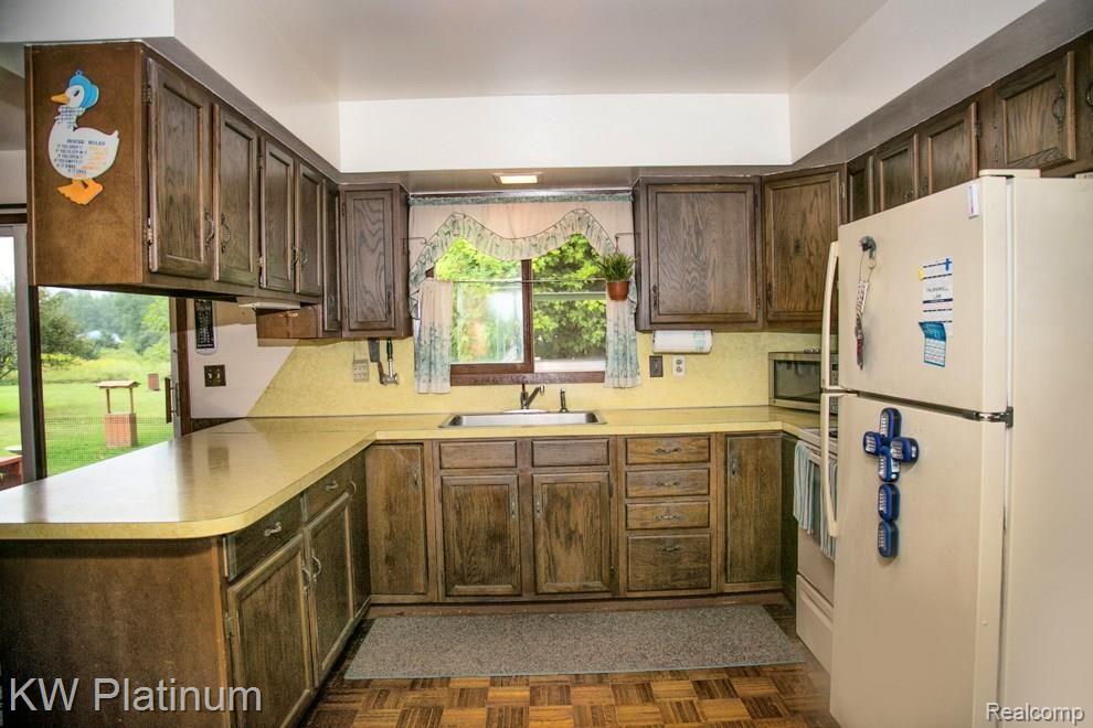 7406 North Road Fort Gratiot, MI 48059 - Photo 15 of 26 7406north015.jpg