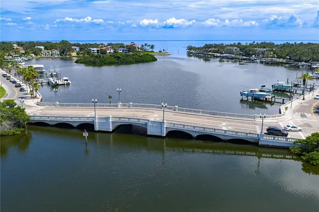 $4,500,000 | 420 Coffee Pot Riviera Northeast, St. Petersburg, FL 33704