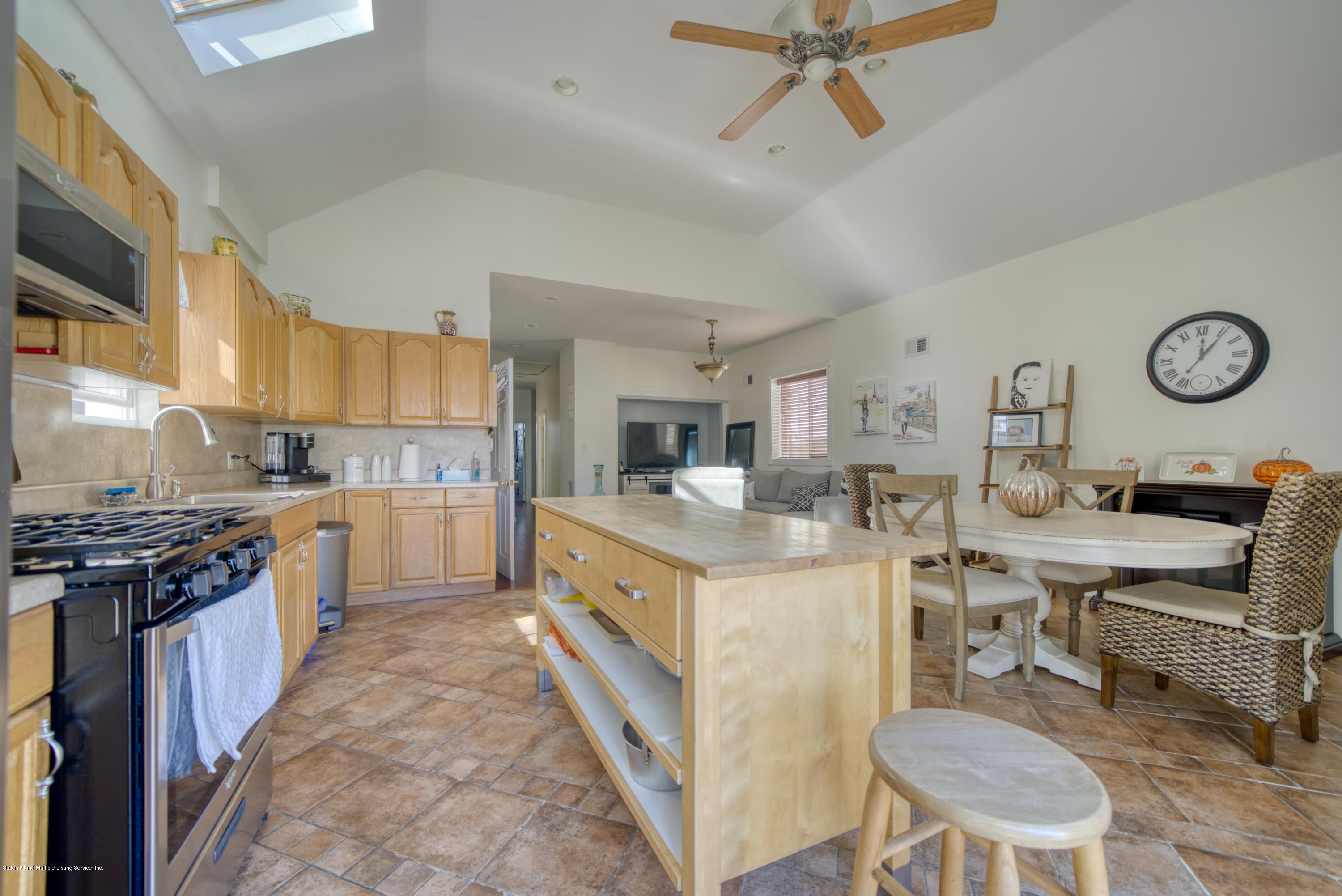 191 Harbor Road Staten Island, NY 10303 - Photo 5 of 19 191 Harbor Road