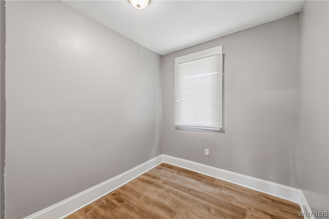 389 Military Road Buffalo, NY 14207 - Photo 14 of 31