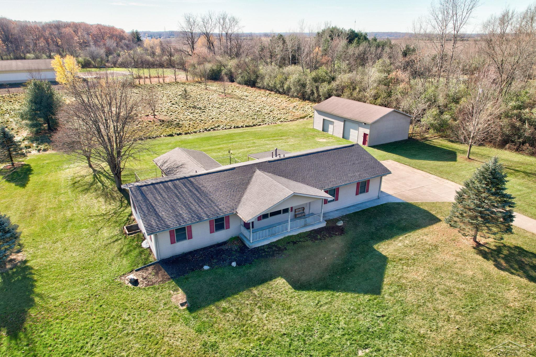 7225 Kochville Road Freeland, MI 48623 - Photo 1 of 68 50127978.JPG
