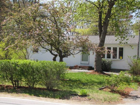 95 Hobbs Road Pelham, NH 03076 - Photo 1 of 1