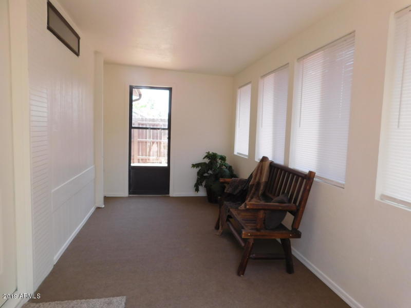 115 North Lakeshore Road Payson, AZ 85541 - Photo 19 of 22 Enclosed patio
