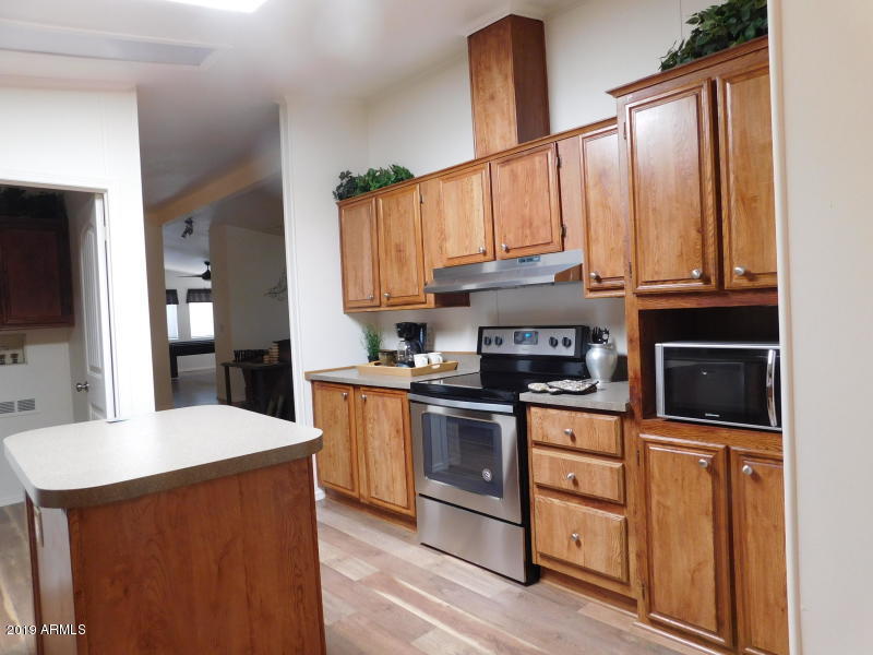 115 North Lakeshore Road Payson, AZ 85541 - Photo 8 of 22 Kitchen1
