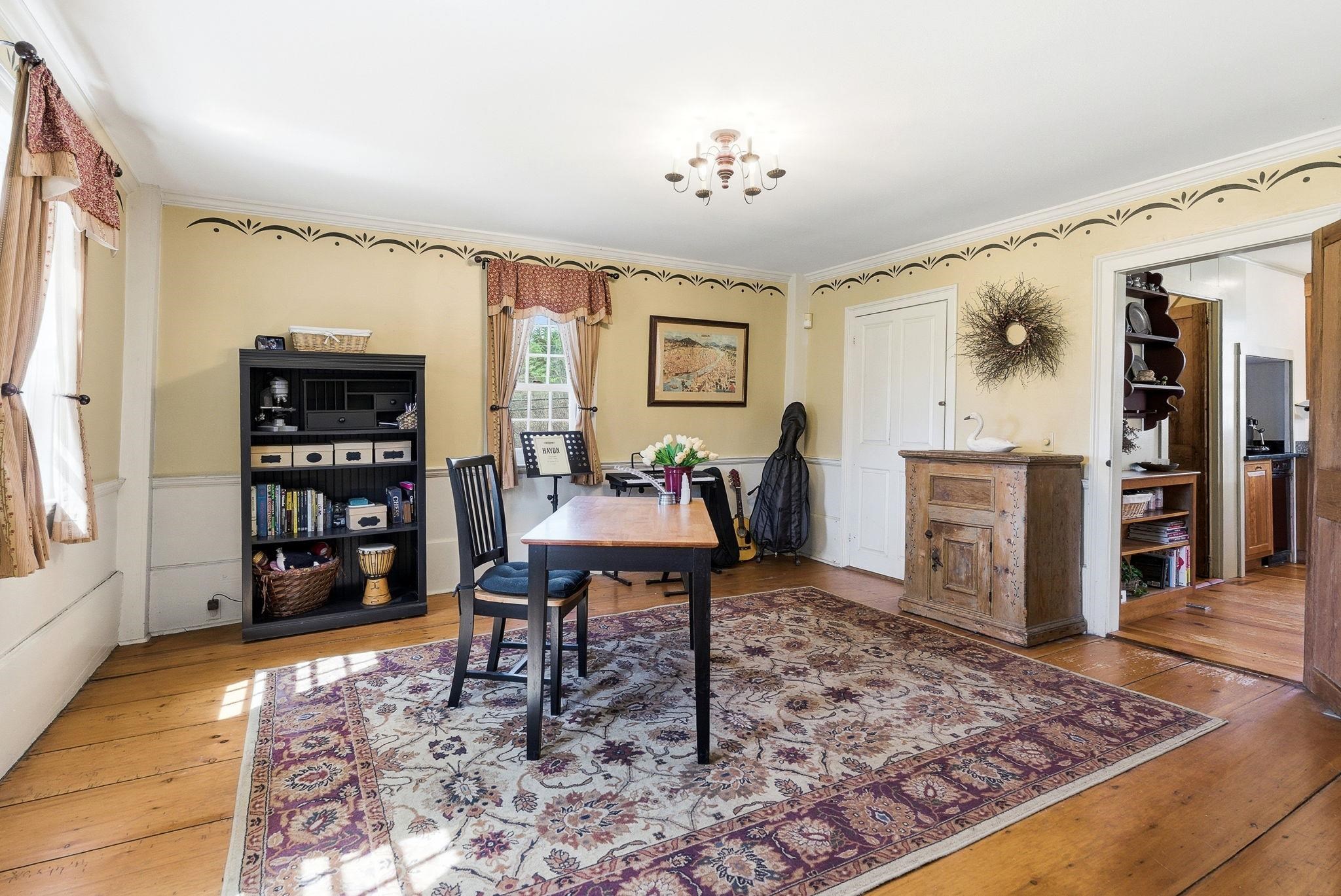 5 Old Manchester Road Amherst, NH 03031 - Photo 13 of 57