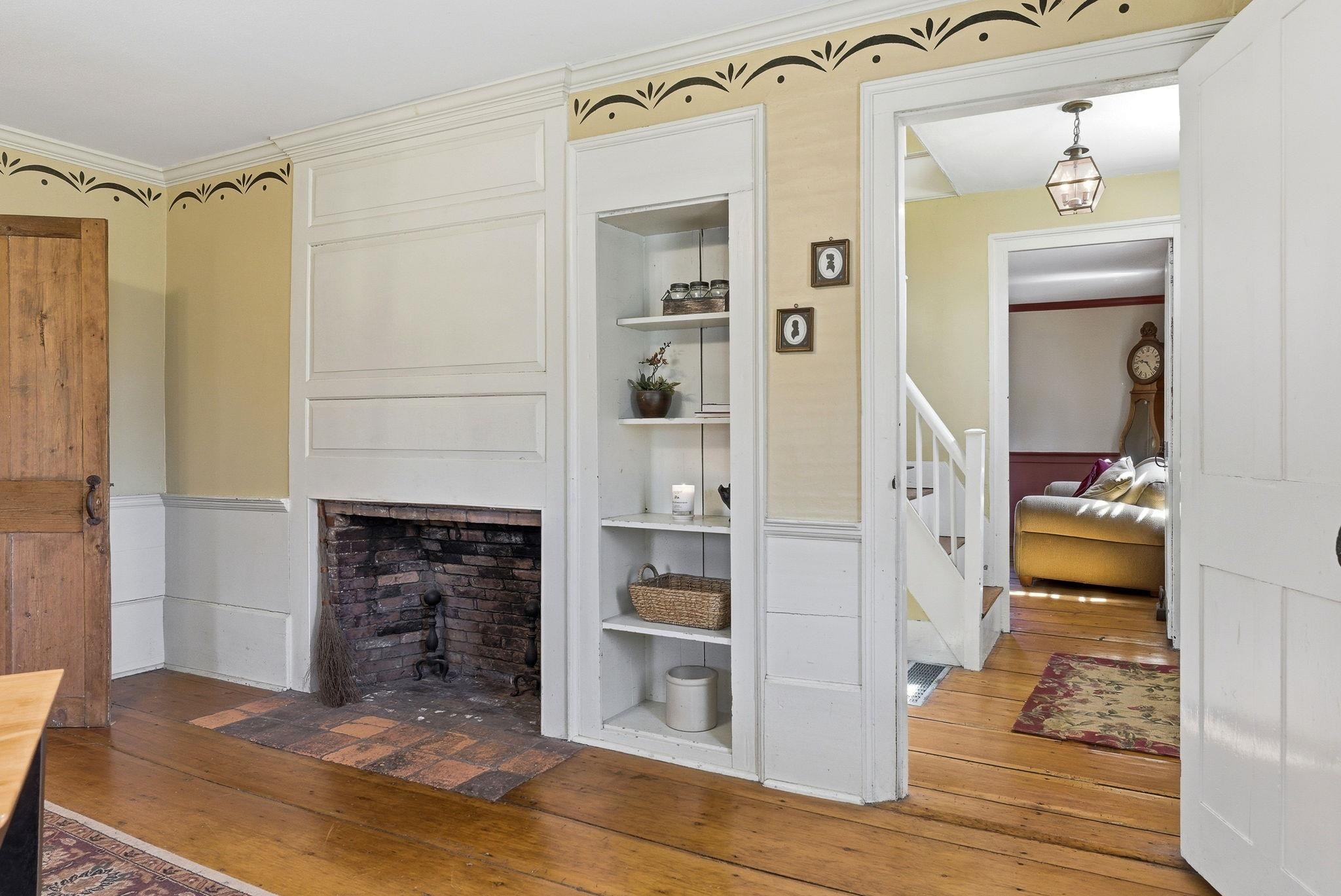 5 Old Manchester Road Amherst, NH 03031 - Photo 14 of 57