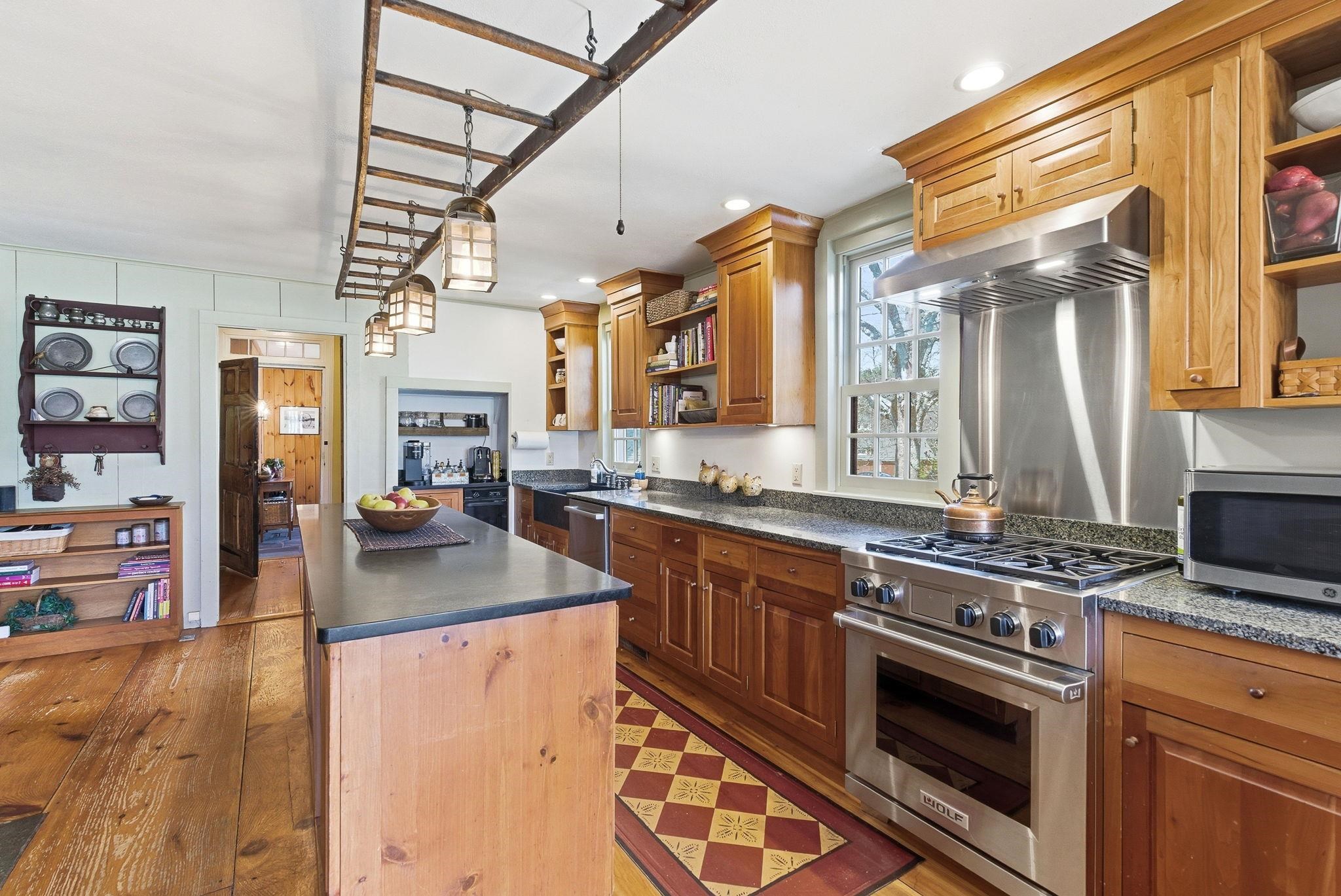 5 Old Manchester Road Amherst, NH 03031 - Photo 17 of 57