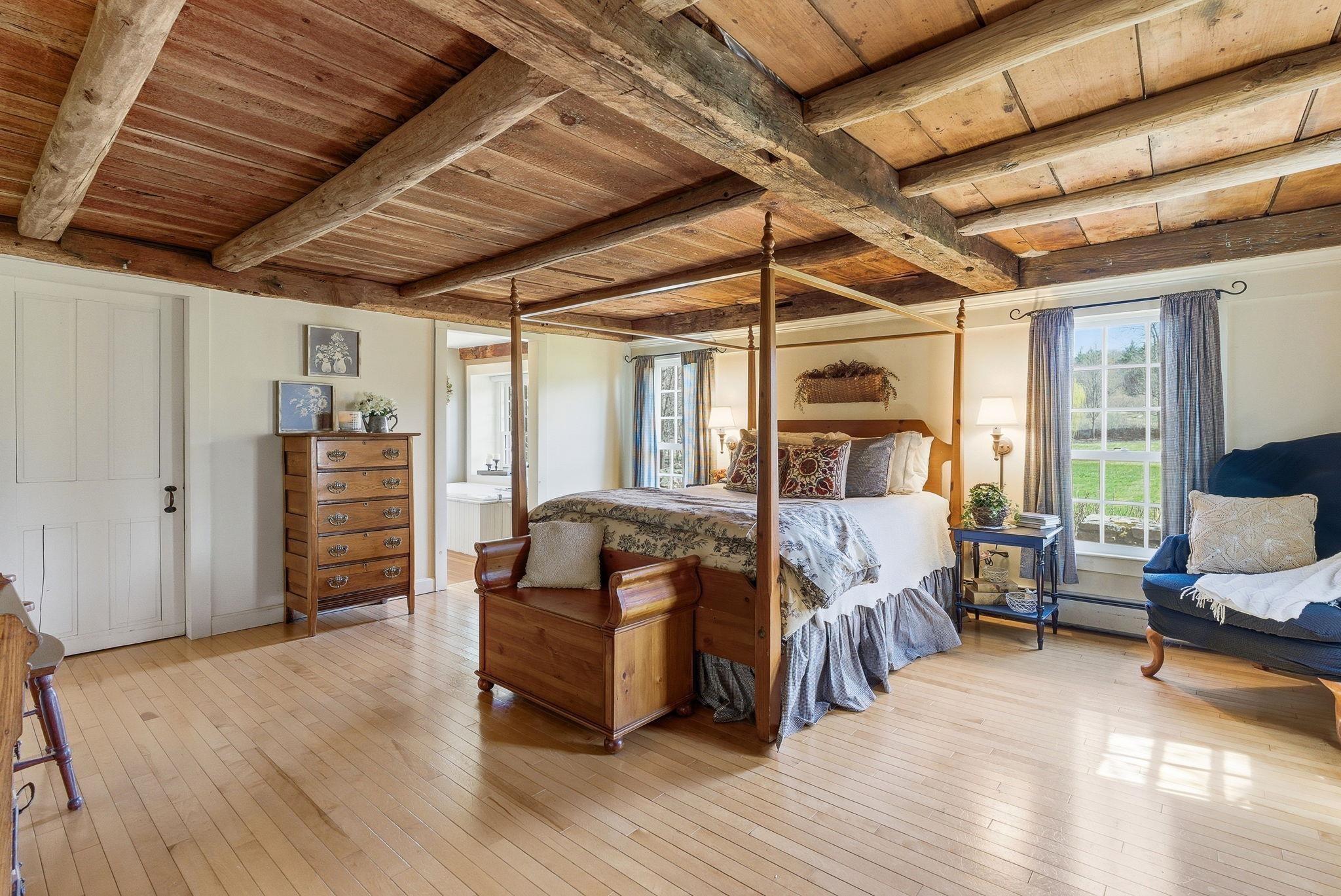 5 Old Manchester Road Amherst, NH 03031 - Photo 27 of 57