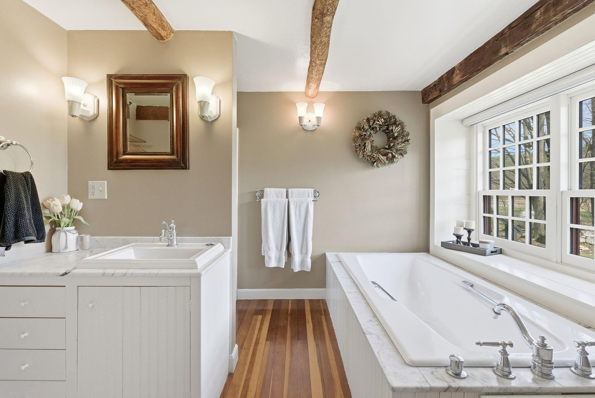 5 Old Manchester Road Amherst, NH 03031 - Photo 28 of 57