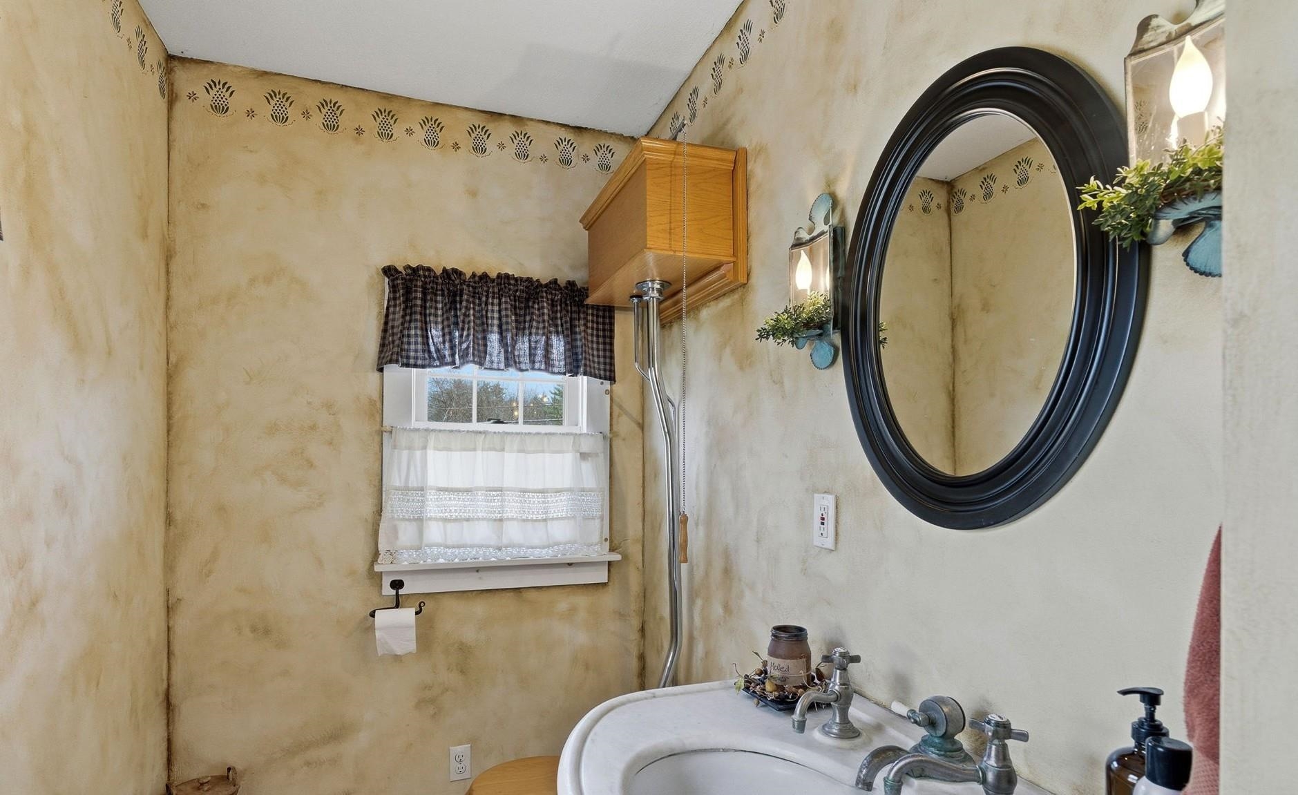 5 Old Manchester Road Amherst, NH 03031 - Photo 29 of 57