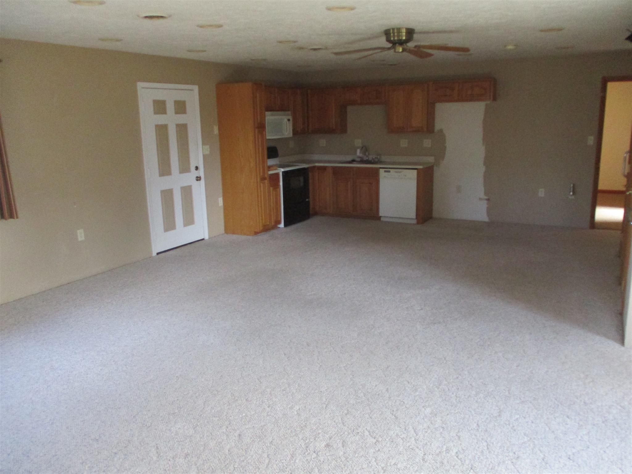 10412 Steel City Road Benton, IL 62812 - Photo 8 of 27 Gallery Image 8