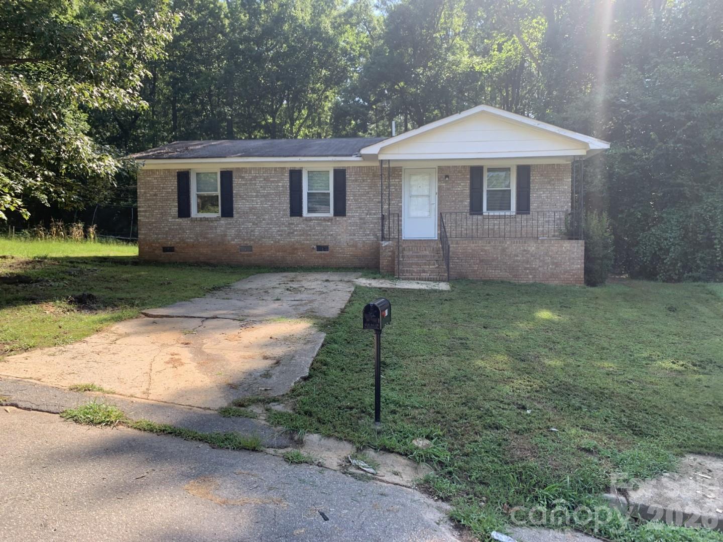 436 Green Tree Circle Columbia, SC 29203 - Photo 1 of 12 a backyard of a house with table and chairs