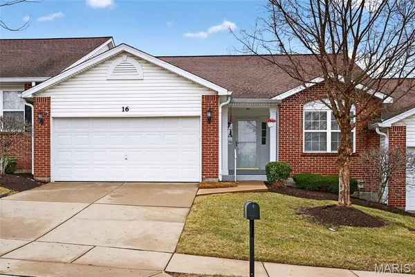 $289,000 | 16 Hill Pointe Court, Unit 34, St. Charles, MO 63303