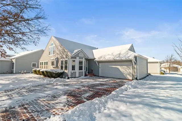 $369,900 | 1515 Northwest Primrose, Blue Springs, MO 64015