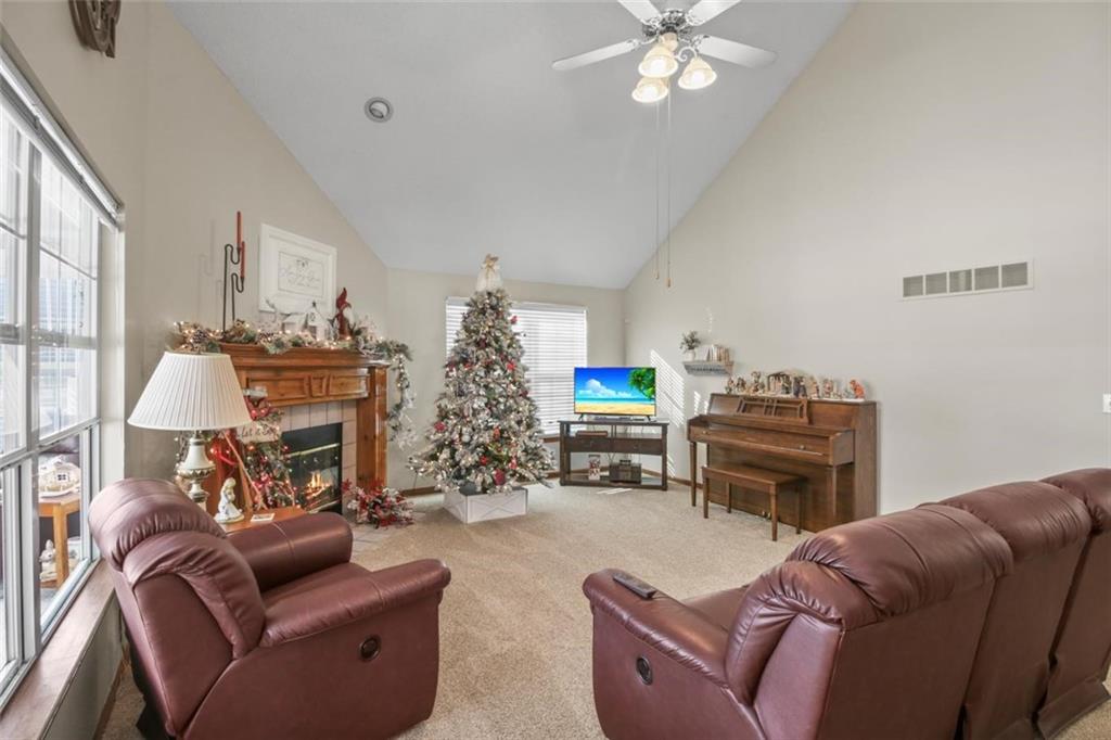 1515 Northwest Primrose Blue Springs, MO 64015 - Photo 5 of 31