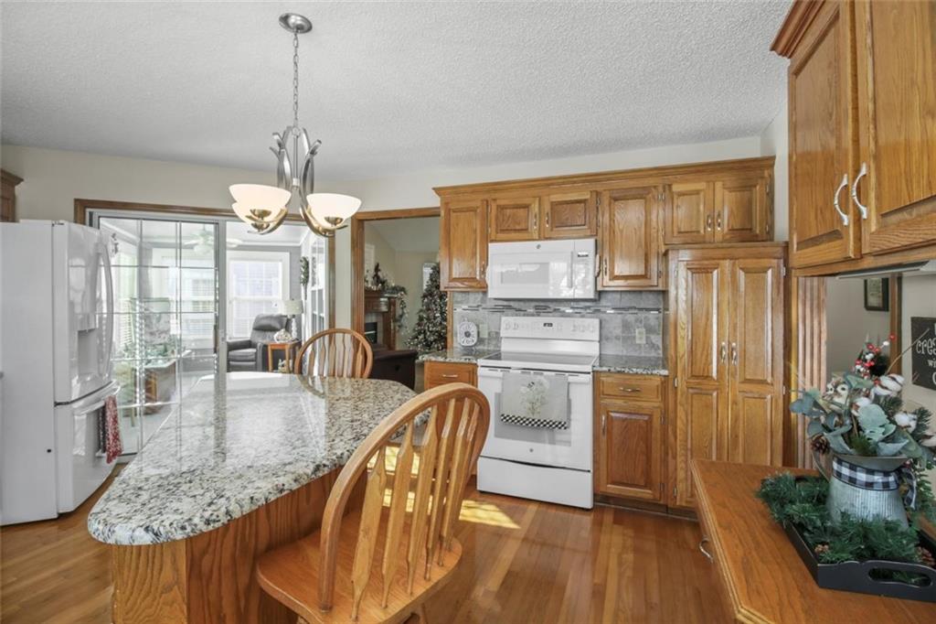 1515 Northwest Primrose Blue Springs, MO 64015 - Photo 8 of 31