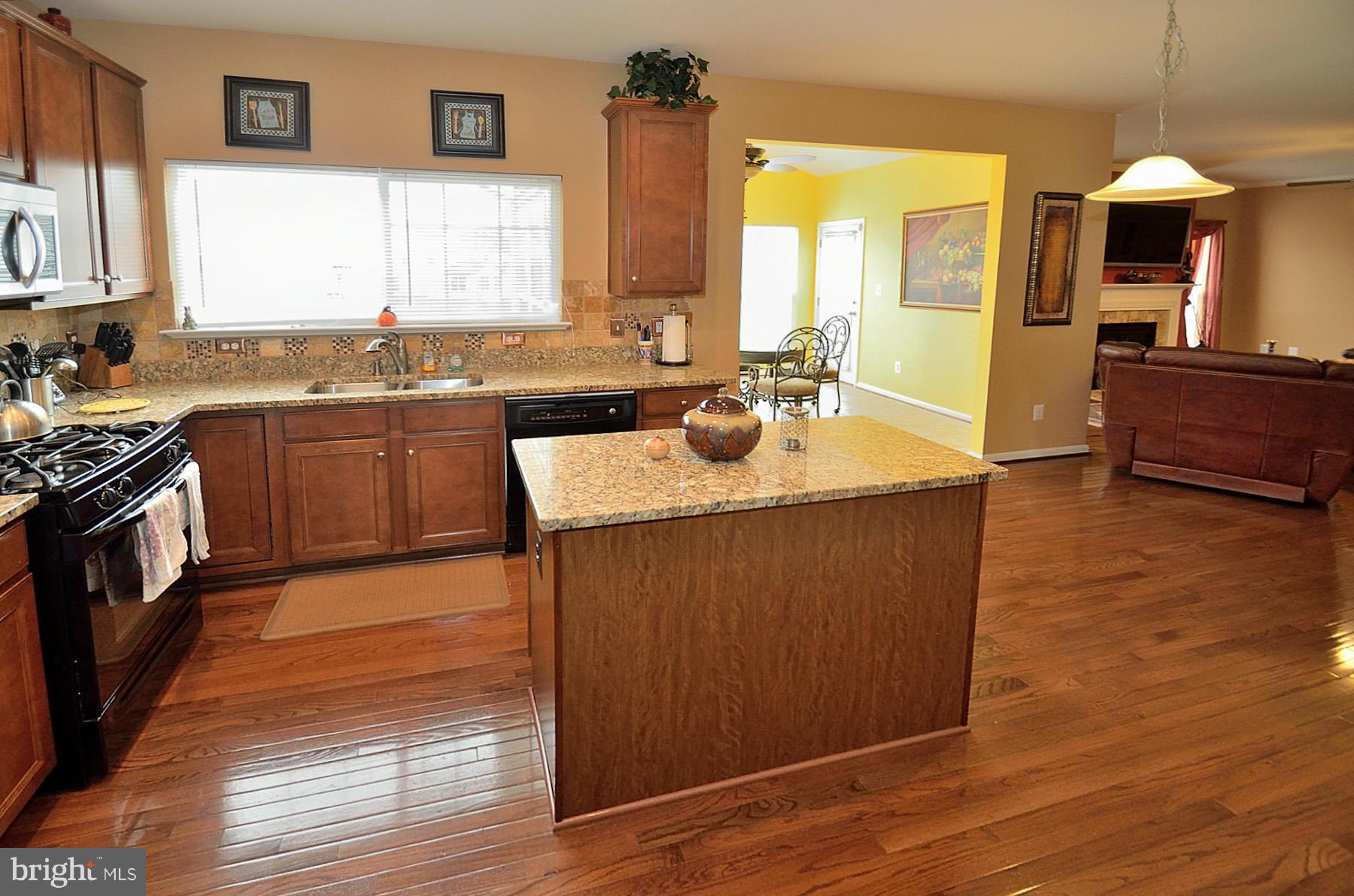 4253 Meyers Road Triangle, VA 22172 - Photo 12 of 30 Kitchen